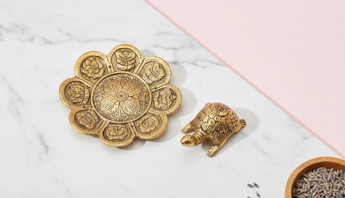 Metal Flower Plate with Tortoise