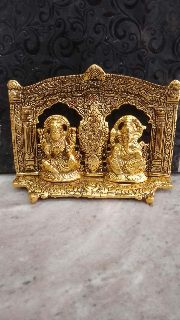 Lakshmi Ganesha Idol with Arch Frame